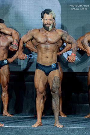 CLASSIC  PHYSIQUE новички